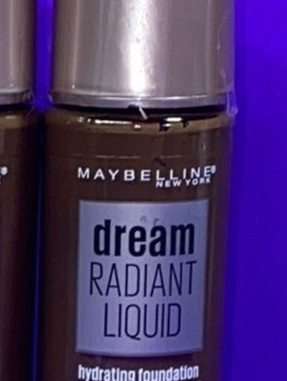 new Maybelline Dream Radiant Liquid Hydrating Foundation, Java 135, 1 fl oz Each